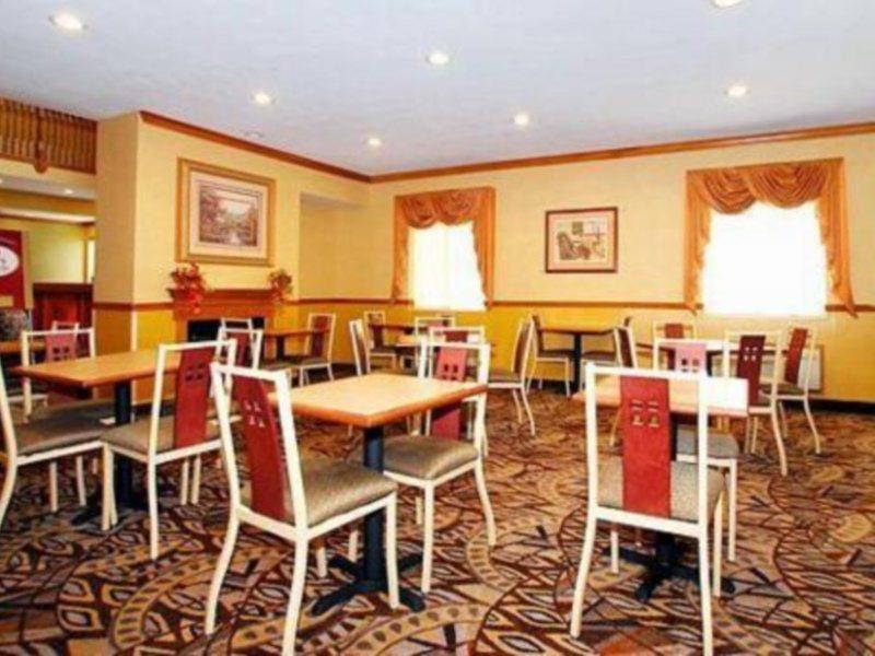 Spark By Hilton Indianapolis Northeast Фишърс Ресторант снимка